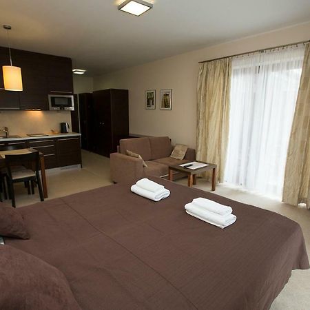 Willa Port Apartament Lilia オストルダ エクステリア 写真
