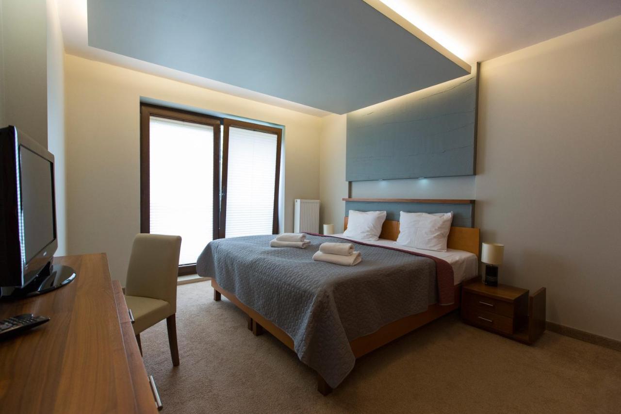 Willa Port Apartament Lilia オストルダ エクステリア 写真