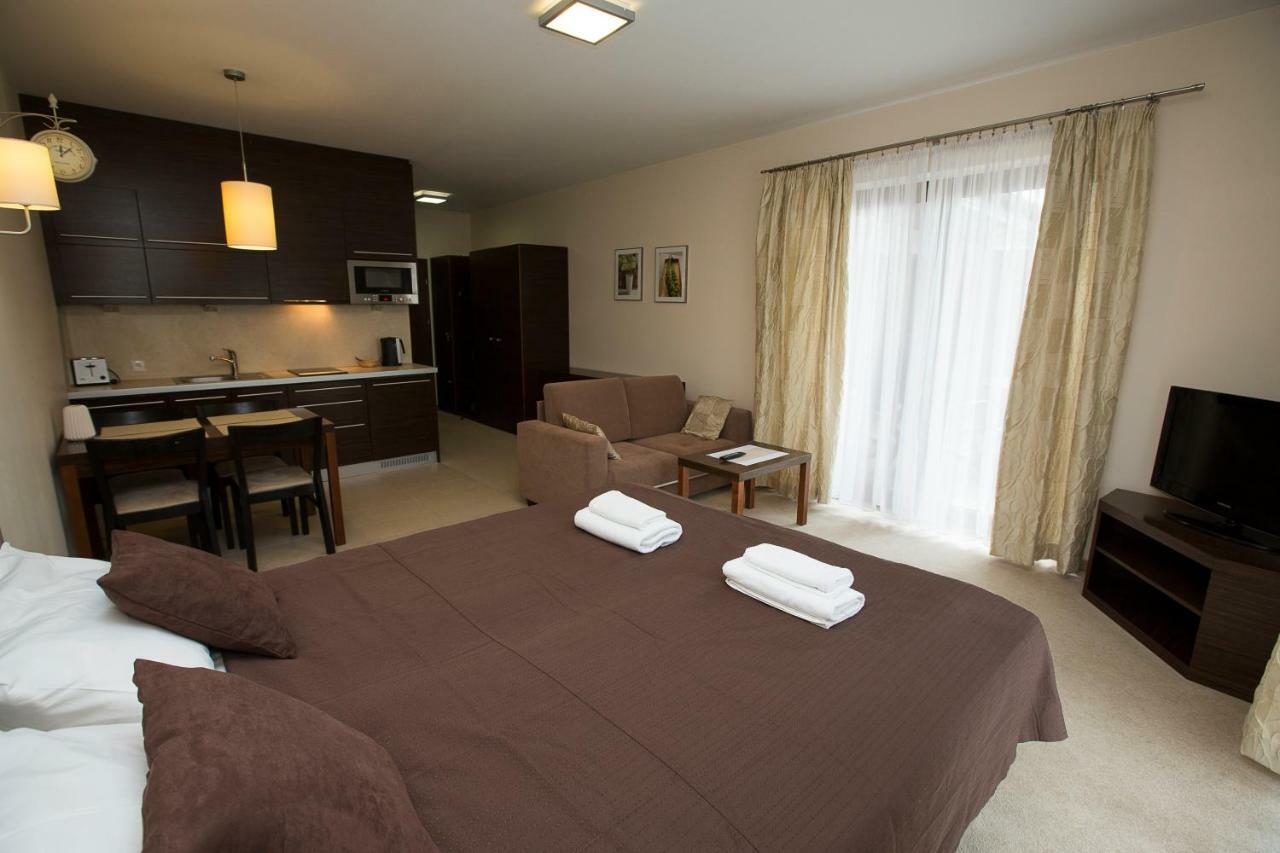 Willa Port Apartament Lilia オストルダ エクステリア 写真