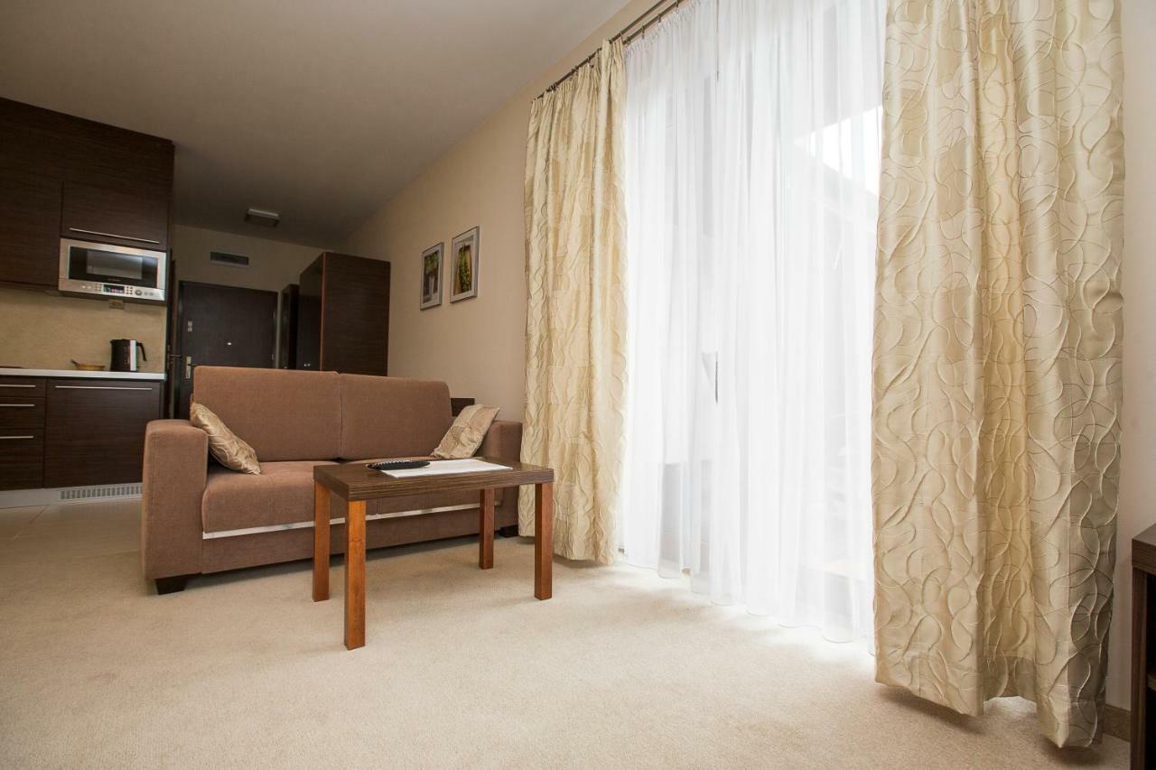 Willa Port Apartament Lilia オストルダ エクステリア 写真