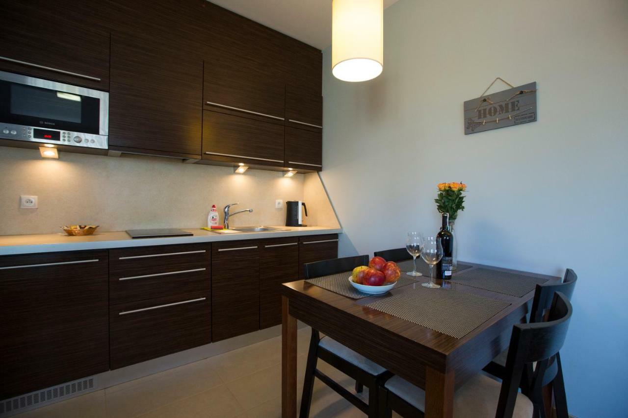 Willa Port Apartament Lilia オストルダ エクステリア 写真